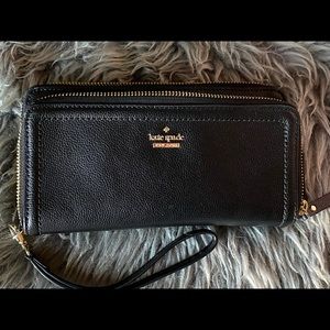 Large Kate spade wallet/wristlet